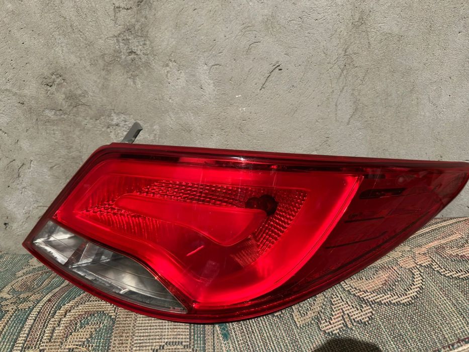Задний фанарь правый