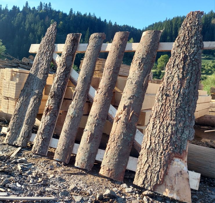 Panouri gard și materiale lemnoase