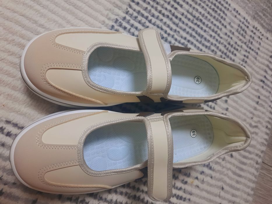 Продам обувь 39-40 рр женские