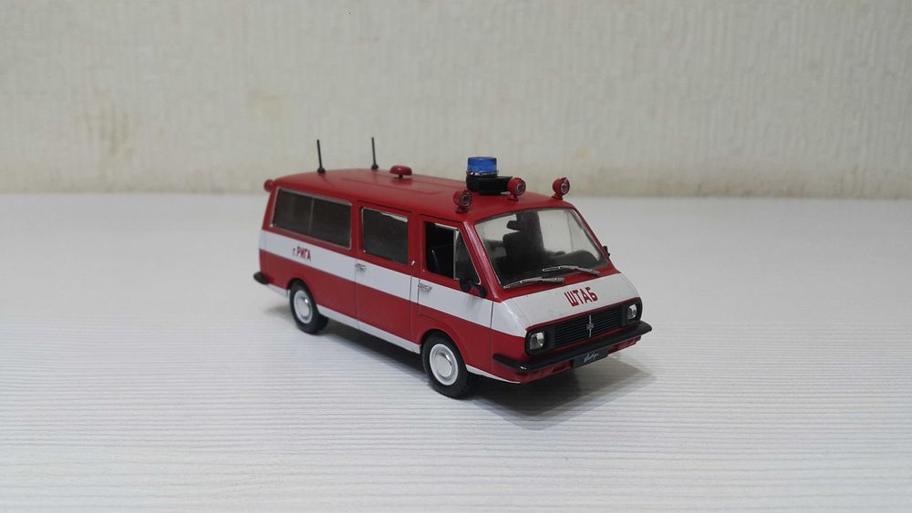 Модель в маштабе 1/43.