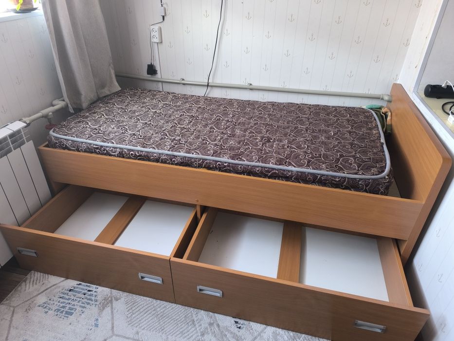 Кровать подростковая с матрасом