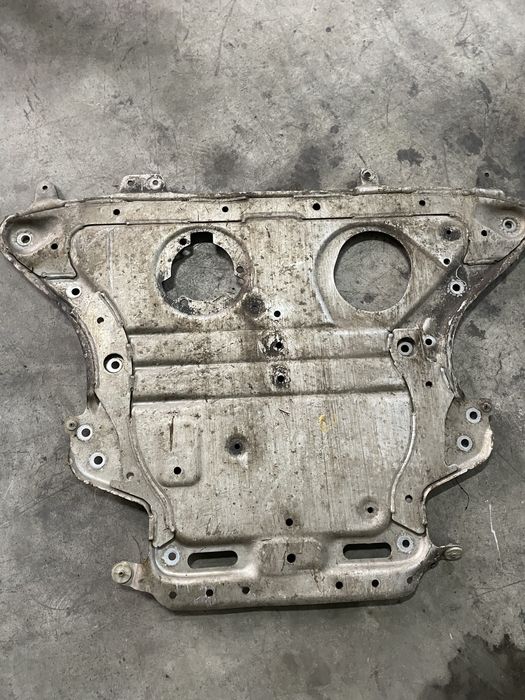 Scut BMW seria 7 g11 g12 motor cutie bara