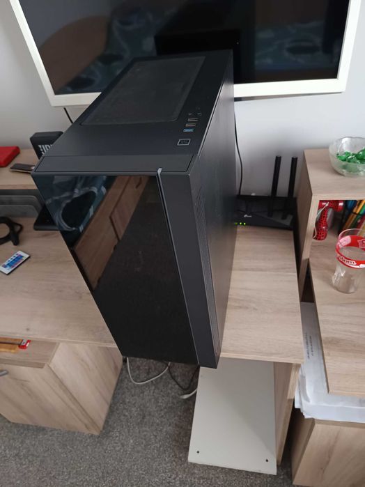 Sistem Gaming PC  - Ryzen 3 4100, RX 580 8GB, 16GB RAM, SSD 500GB