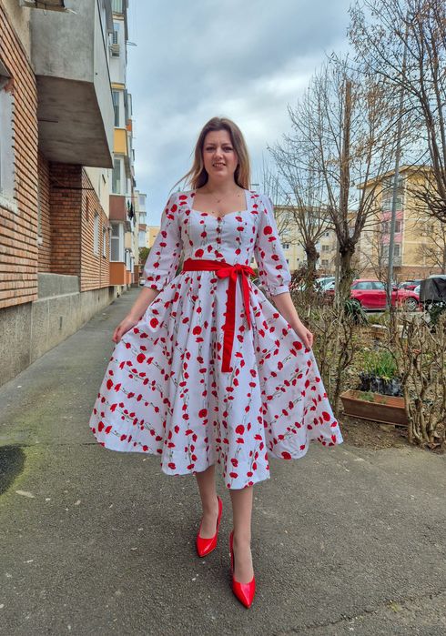 Rochie midi cu maci