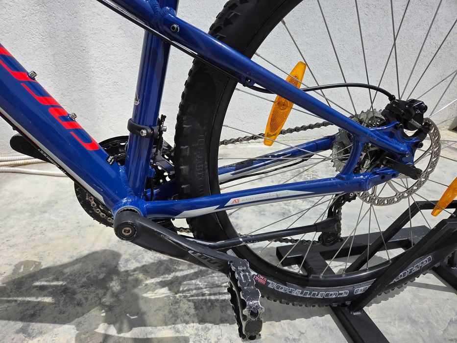 Bicicleta copii Specialized – cadru XS/13 – stare foarte bună
