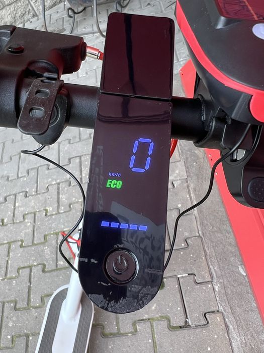 Xiaomi m365 ……..