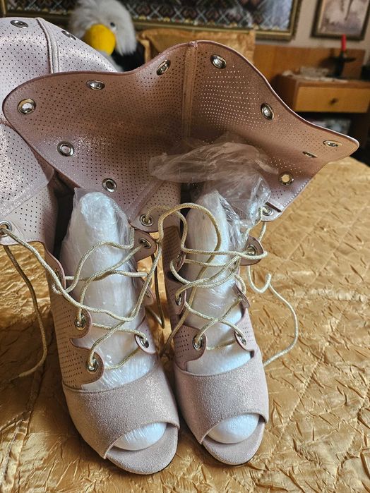 Летни ботушки стават и на боти