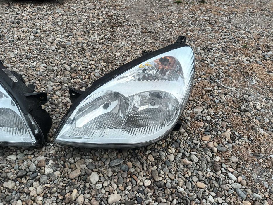 ляв и десен ксенон фар за ситроен Ц5 I 01- 05 CITROEN C5 I