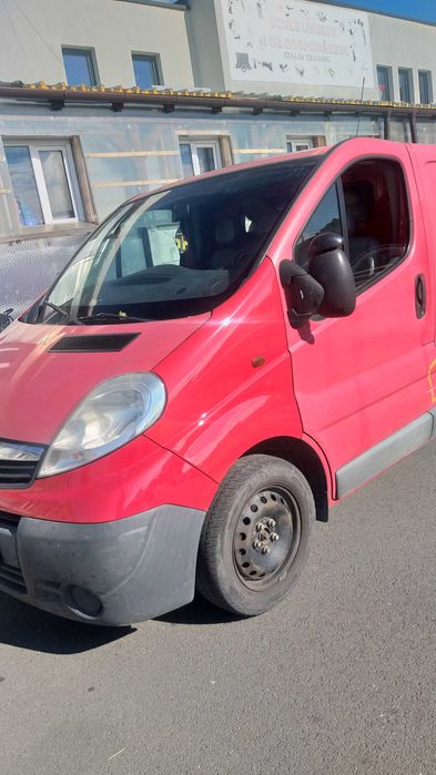 Vând Opel Vivaro