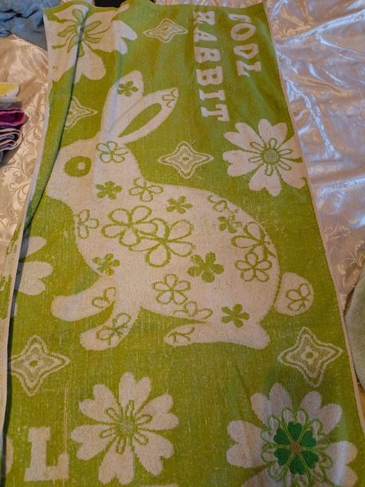 Продам полотенца большие