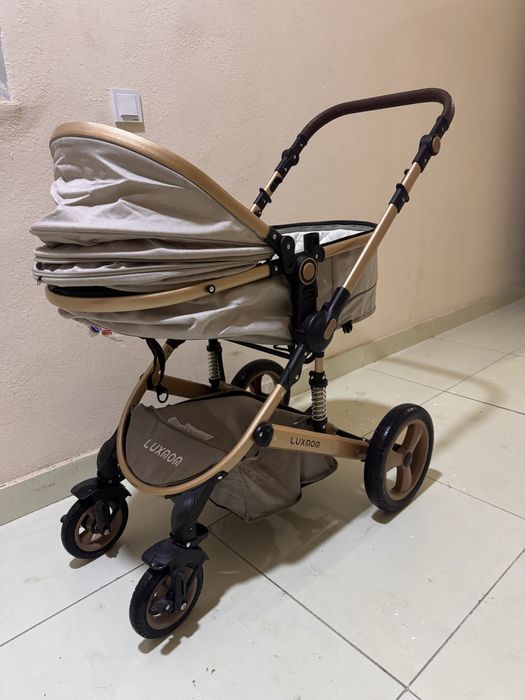 Коляска сотилади