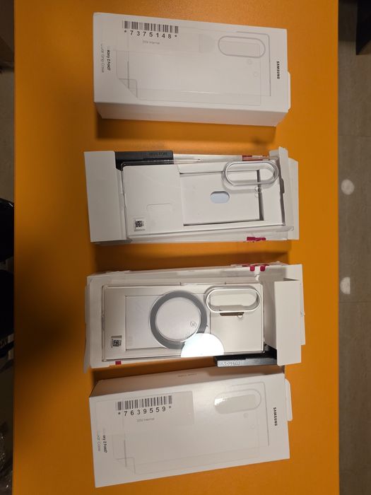 Huse originale pentru Samsung Z Fold7 Clear Magnet Case open box