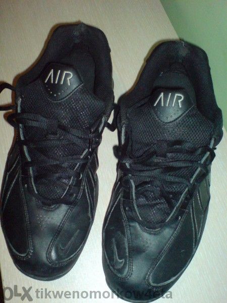 Маратонки  NIKE  !