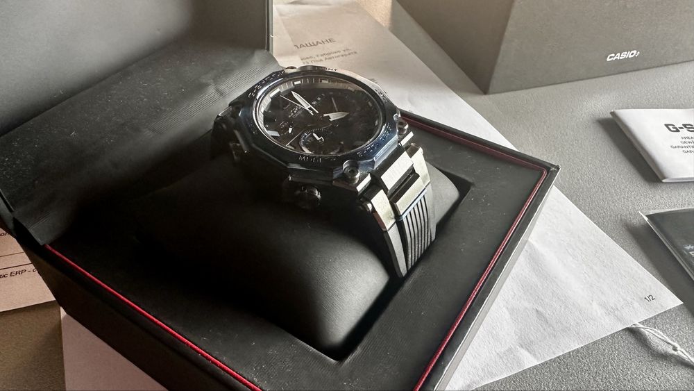 Часовник CASIO G-SHOCK MTG-B2000B-1A2ER Гаранция