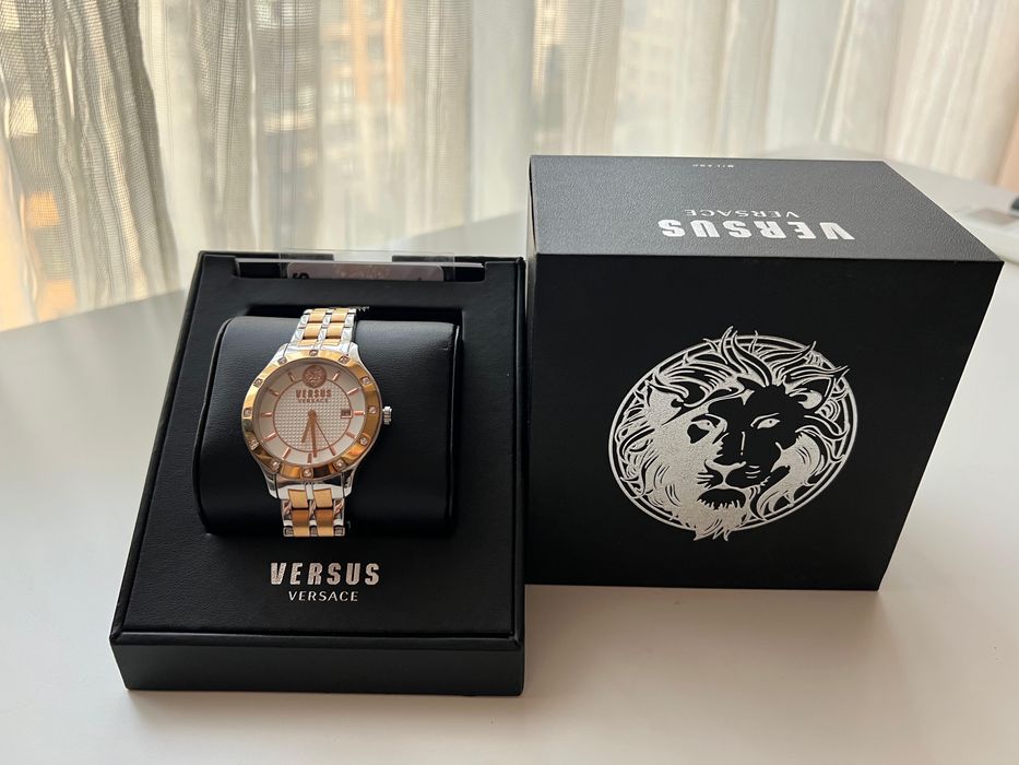 Женские часы Versus by Versace