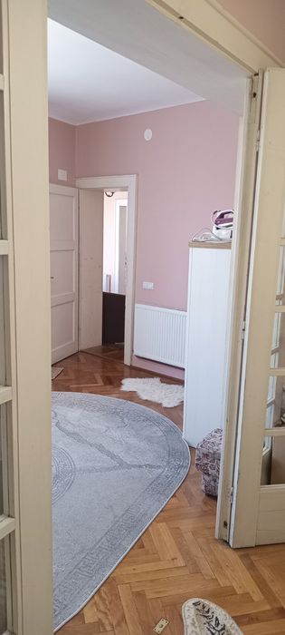 Vând apartament la casă zona istorică
