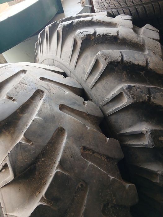 Прадават се гуми 15.00-20 два броя