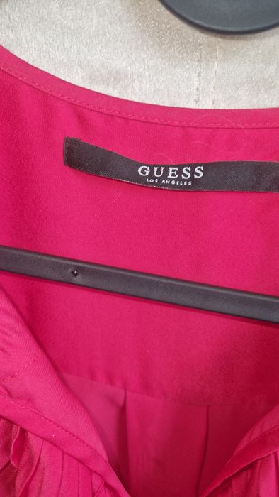 Елегантен топ Guess