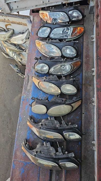 Фары на Тойота Estima Emina 1998