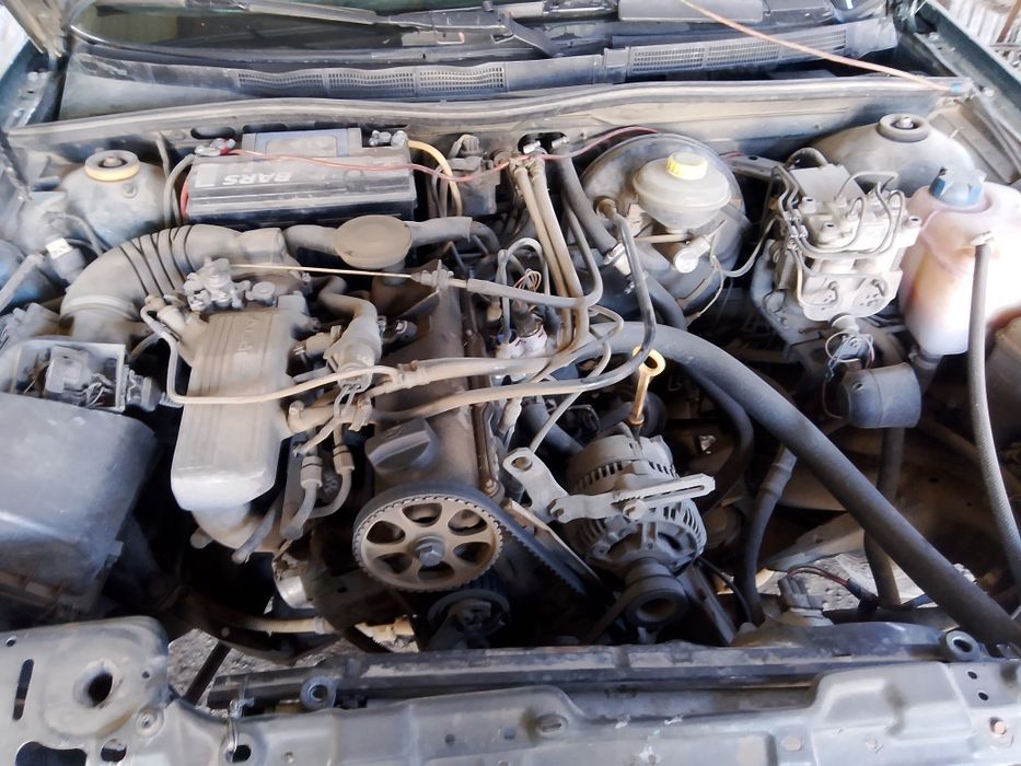 Продам Ауди 80 Б4 инжектор