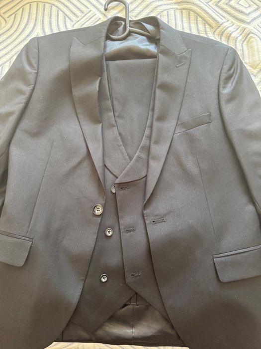 Костюм- тройка, б/у