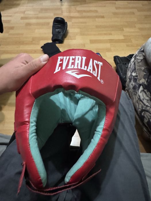 Форма мма перчатки шлем