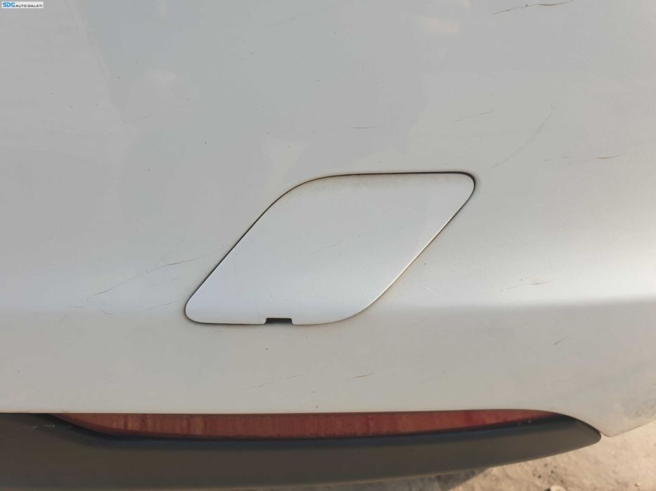 Capac Cui Carlig Tractare Infiletant Bara Spoiler Spate Opel Astra J Hatchback NFL Non Facelift 2009 - 2012 Culoare Z40R [K3627]