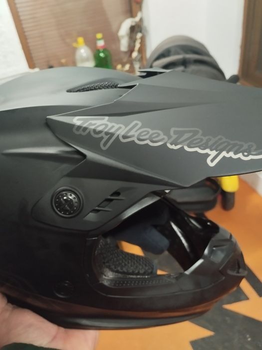 Troy lee каска youth gp размер 50-51 YM