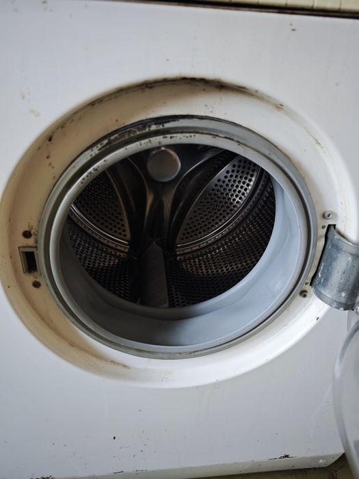 Пералня BOSCH работеща