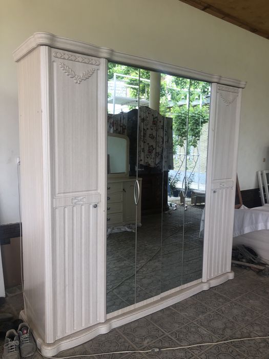 Срочно продам Спальний гарнитур хорошем состояни