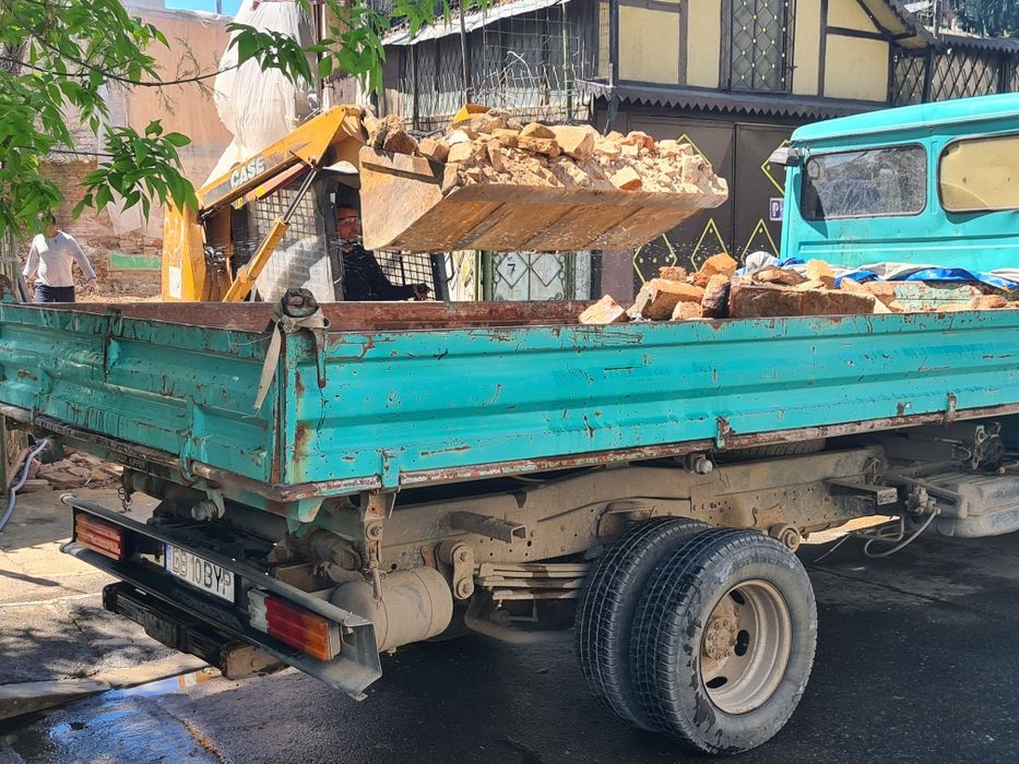 Inchiriez bobcat pentru diverse lucrări .Si autobasculante 7,5t