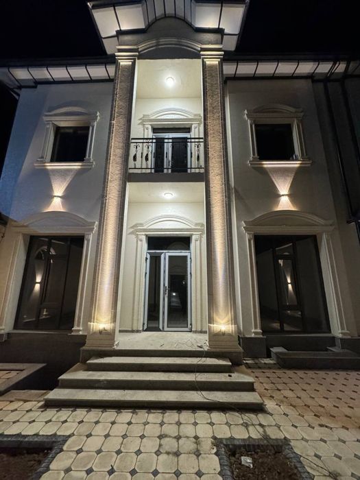 Новый коттедж 7 комнат с подвалом — 340 м², Уч-Кахрамон