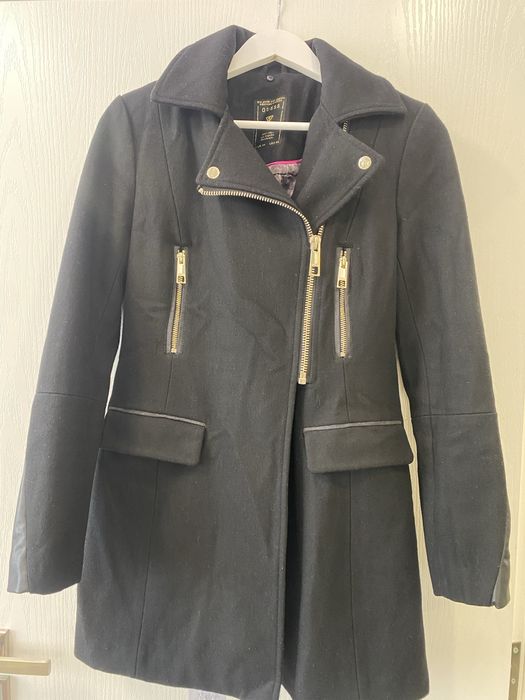 Черно палто на Guess