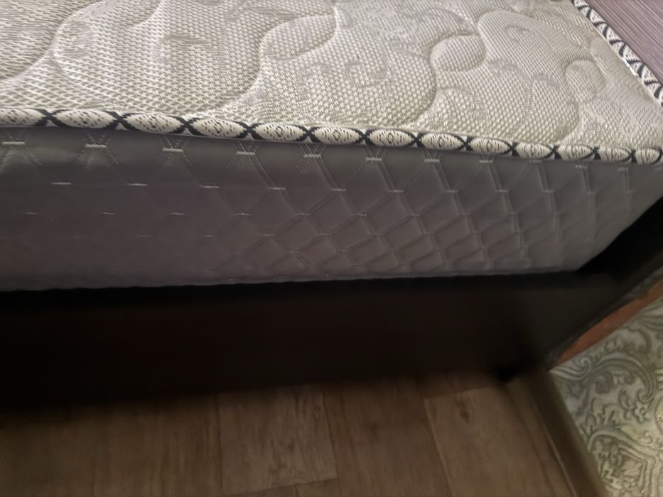 Спальный гарнитур, кровать с шифонером