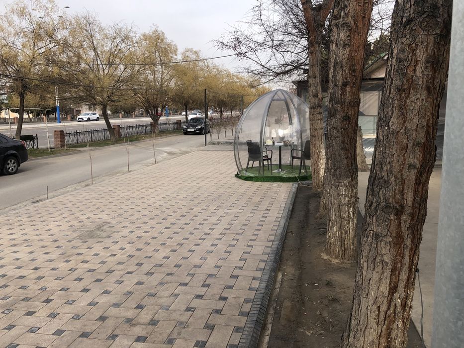 Сдается место 85кв магазинного типа 24/7