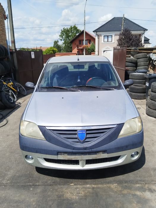 Far dreapta Dacia Logan 1