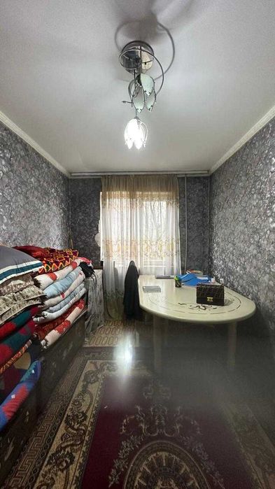 СРОЧНО продаётся 3-комнатная квартира ГАГАРИНА -1000 мелочей. Этаж 4/5