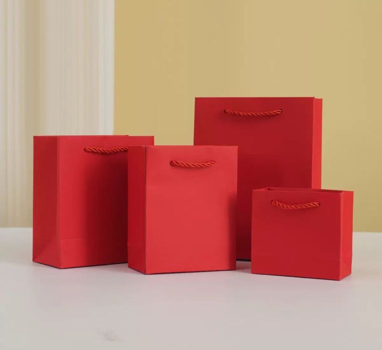 Пакеты бумажные, подарочные
