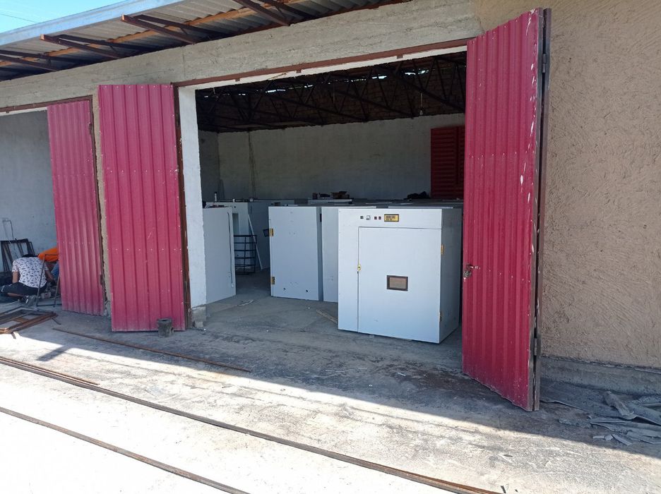 Inkubator sotiladi 264 talikdan 1056 talikgacha tayorlab beramiz