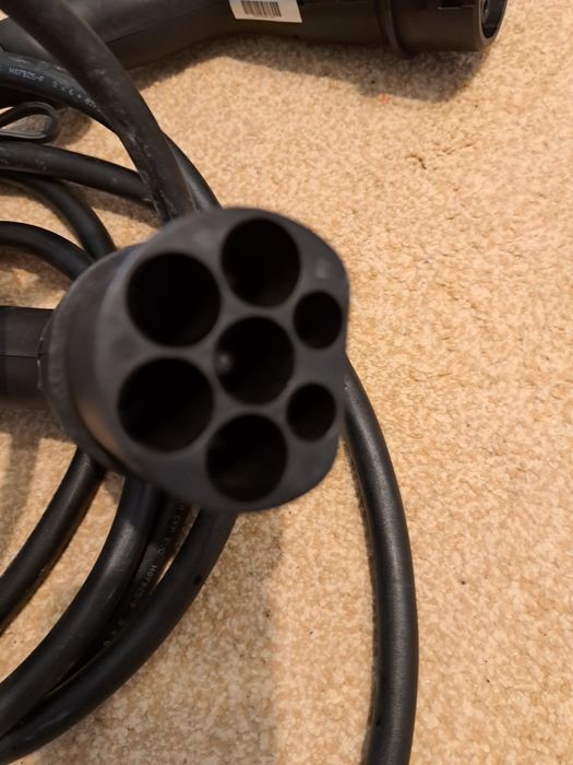 Încărcător DC nefolosit