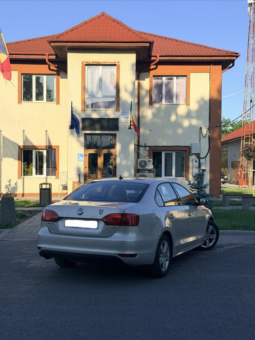 VOLKSWAGEN Jetta 2011 — imagine 4