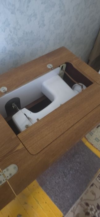 Швейная машинка ЧАЙКА 142М