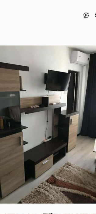 Garsoniera de închiriat  preț 900 ron detalii la nr de telefon 0740041441