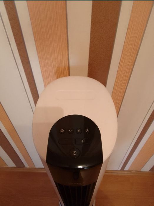 Продам охладитель воздуха  Midea