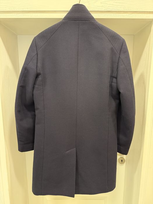 Мъжко палто Zara Man – тъмносиньо, елегантен модел. Рязмер S