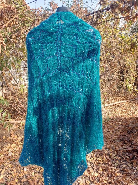 Шаль, платок,  косынка.