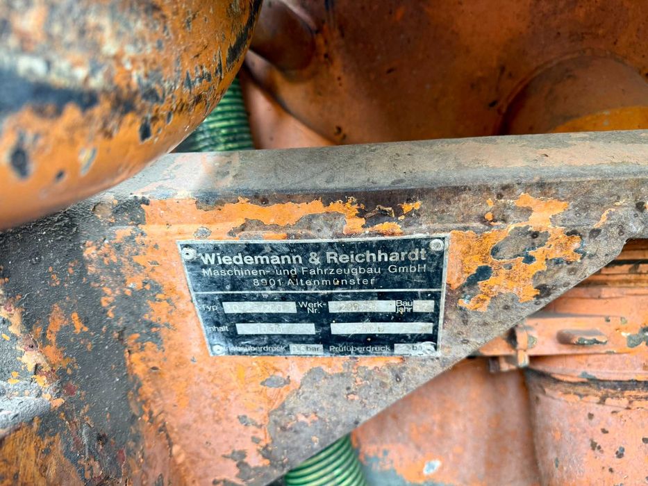 Mercedes Benz 811 канало почистващ