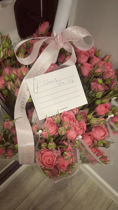 Тренд цветы в зонтике