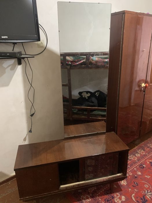 мебель кроватла посуда!!!