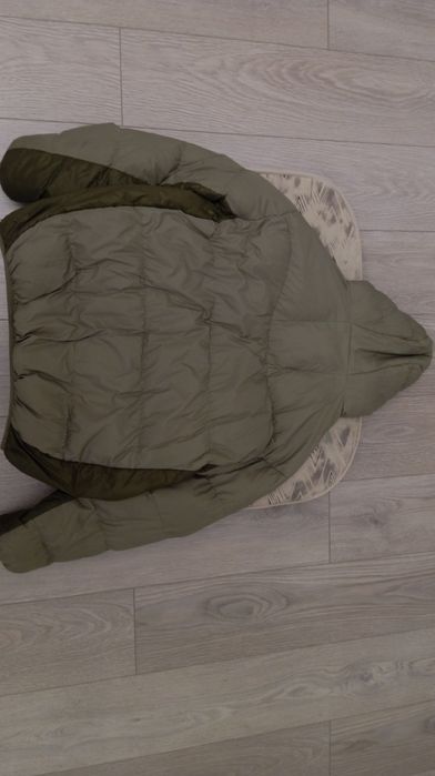 Продам пуховик Nike ACG